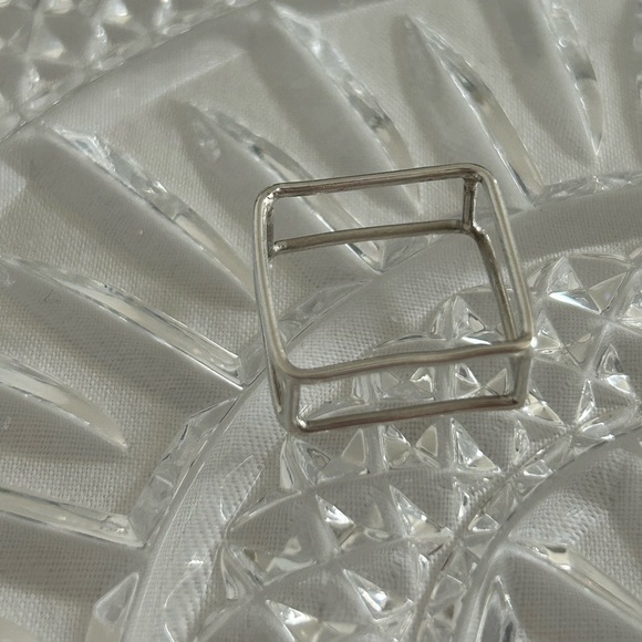 Unique square shaped ring sterling silver - Picture 2 of 4